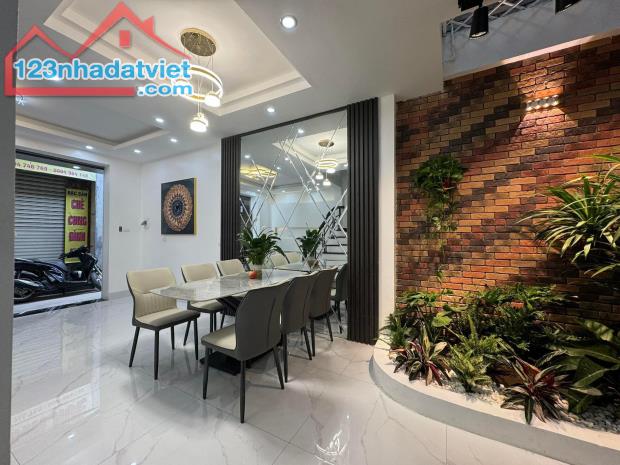 Nhà MT Kinh doanh Nguyễn Tư Nghiêm, 92m2, 4 tầng , 4x23m, nhà đẹp 5PN , đẹp kiên cố