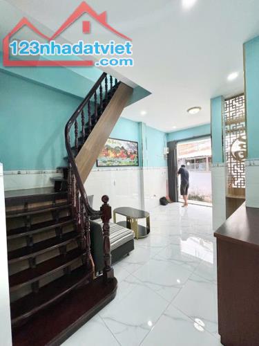 NHÀ 2 TẦNG KHU TÊN LỬA- 27 M2- SỔ RIÊNG