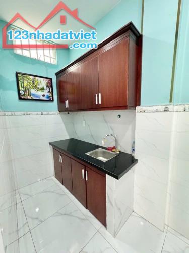 NHÀ 2 TẦNG KHU TÊN LỬA- 27 M2- SỔ RIÊNG - 2