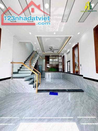 Cần Bán Nhà 1T1L 72 m2 SHR thổ cư 100% Vừa Hoàn Thiện ĐƯỜNG Ô TÔ Phường Bửu Hòa,