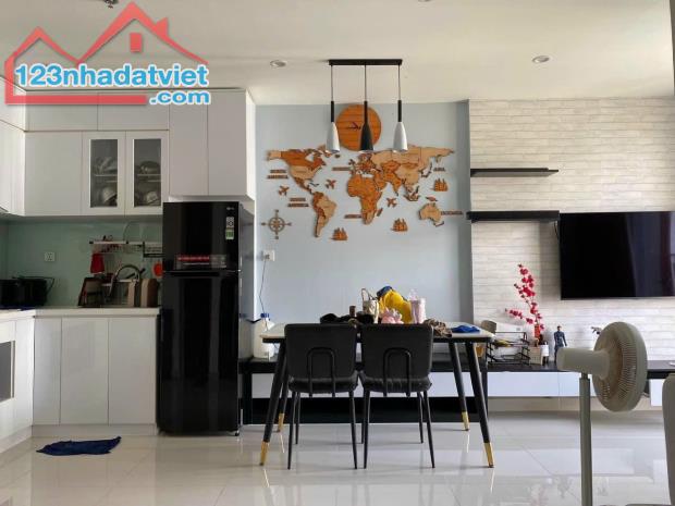 Cho thuê căn hộ Vinhomes Grand Park căn 2 phòng ngủ full nội thất