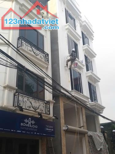 Bán nhà Đông La Hoài Đức – gần Yên Nghĩa Hà Đông. Dt 65m2, 4T, ô tô đỗ cửa, nhỉnh 4 tỷ - 2