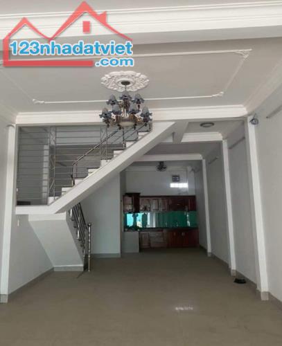 Bán nhà 2T MẶT TIỀN KD -100m2- Nguyễn Duy Trinh-Quận 9-Nhỉnh 8 tỷ