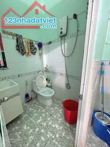 Nhà HXH Tân Phú gần 80m2 - 3pn - 3wc giáp Lũy Bán Bích giá chỉ 5 tỷxx