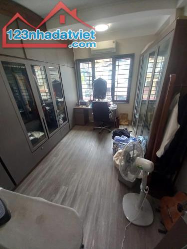 Bán nhà 1150 Đường Láng-DT 43 m2 x 5 tầng.MT 3,5m.Ô TÔ LÙI ĐỖ CỬA-CÓ Ô CHỜ THANG MÁY. - 3