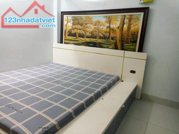 Bán nhà khu Tây Nam Linh Đàm 45m2, 4 tầng, ô tô cạnh nhà hơn 6 tỷ - 1