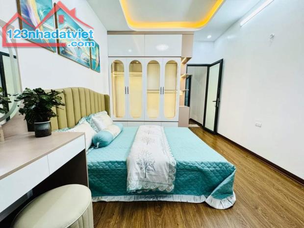 Bán nhà Xuân Phương đi Mỹ Đình 3km, 35M2 5 Tầng 4P Ngủ, ngõ rộng giá 4.5 tỷ - 4