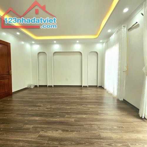 Bán Nhà Ngõ 38 Phố Xuân La 162/52,5m2 x 6 tầng thang máy, nhà mới kính koong, Chủ mới về