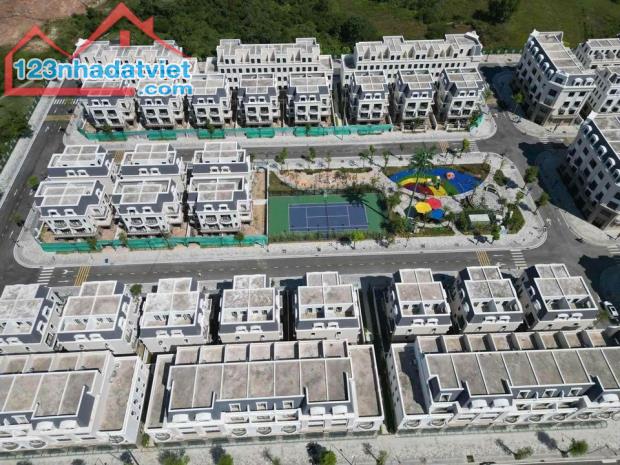 Suất ngoại giao Liền kề Vinhomes Móng Cái Golden Avenue, hỗ trợ ngân hàng: 3 năm không lãi - 1