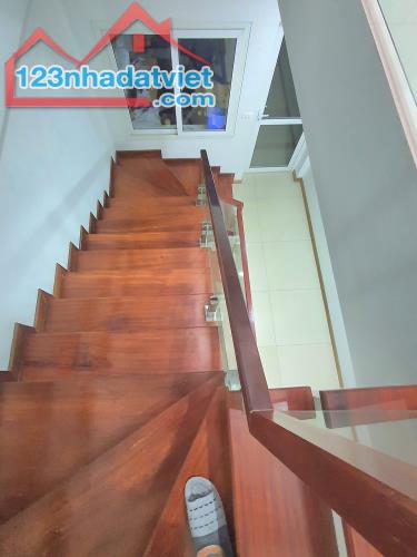 Bán nhà cầu cốc tây mỗ-35m2- ô tô đỗ cửa-giá 5.2 tỷ-tiện ích bạt ngàn