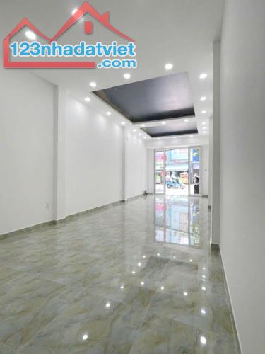 Nhà mới 3 tầng MT kinh doanh Âu Dương Lân P3Q8. Giá 14,5 tỷ TL