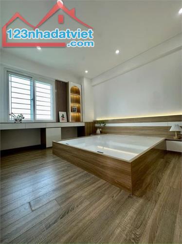 Bán nhà Ngô Thì Nhậm 52m2, 5 TẦNG, nhỉnh 11 tỷ. Ở NGAY - PHÂN LÔ Ô TÔ TRÁNH - DÂN TRÍ - - 4