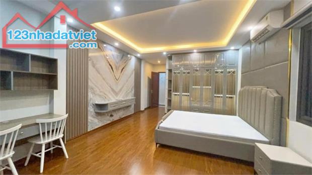 Bán nhà Quang Trung 60m2, 5 TẦNG, nhỉnh 13 tỷ. Ở NGAY - PHÂN LÔ VỈA HÈ - Ô TÔ TRÁNH - DÂN - 1