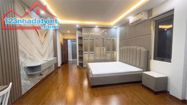 Bán nhà Quang Trung 60m2, 5 TẦNG, nhỉnh 13 tỷ. Ở NGAY - PHÂN LÔ VỈA HÈ - Ô TÔ TRÁNH - DÂN - 4