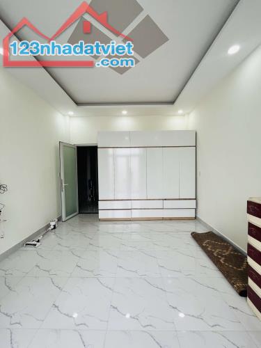 🏘️🚘BÁN NHÀ 2 TẦNG Q12 CẠNH ĐƯỜNG TRẦN THỊ HÈ - NHÀ KỀ NGAY HIỆP THÀNH CITY, ĐẸP SẴN Ở NG - 4