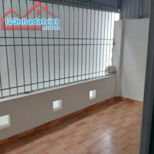 BÁN TT TẦNG 2 ĐƯỜNG LÁNG - ĐỐNG ĐA 37/70M - GIÁ 2.65 TỶ - 2