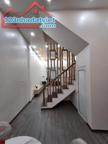 BÁN NHÀ PHỐ NGUYÊN HOÀNG DT 54M2 X 4 TẦNG X MT 4.1 GIÁ 9 TỶ - 1