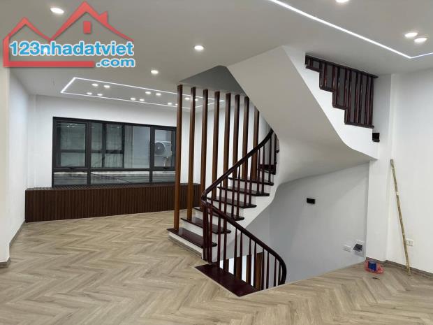 BÁN NHÀ QUAN NHÂN, THANH XUÂN - 55M2, 6 TẦNG - GẦN HỒ - OTO - NHỈNH 11 TỶ