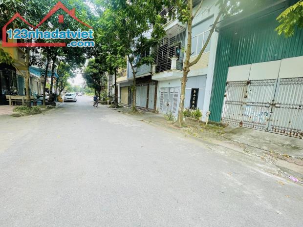 HIẾM ĐẤT ĐẤU GIÁ KIẾN HƯNG, PHÂN LÔ, 2 VỈA HÈ VIEW CÔNG VIÊN VƯỜN HOA, 63M2 GIÁ 13,8 TỶ - 1