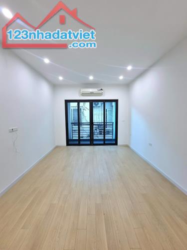 Bán nhanh nhà ngõ Quỳnh, giá 10.5 tỷ, 50m2x4T, nở hậu, ẢNH THẬT - 1