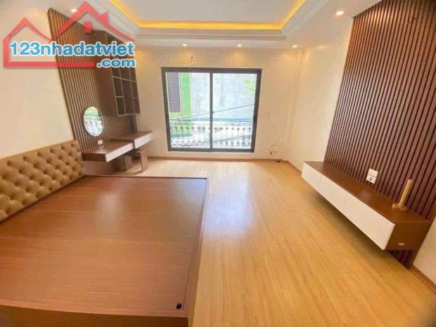 CHỦ CẦN BÁN NHÀ TỪ LIÊM 50M2 - 4 TẦNG - VÀI BƯỚC RA PHỐ - GIÁ 8.4 TỶ - 1