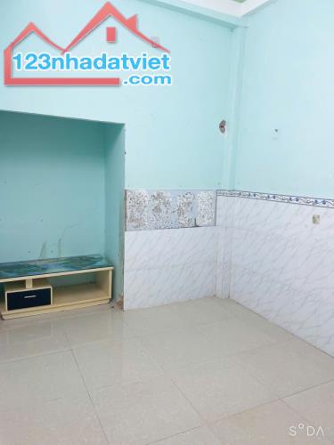 Bán nhà riêng  phường 16 quận 8 120m2 Phú Định 2 tầng 3 pn 2 wc giá chỉ 4,4 tỷ - 1