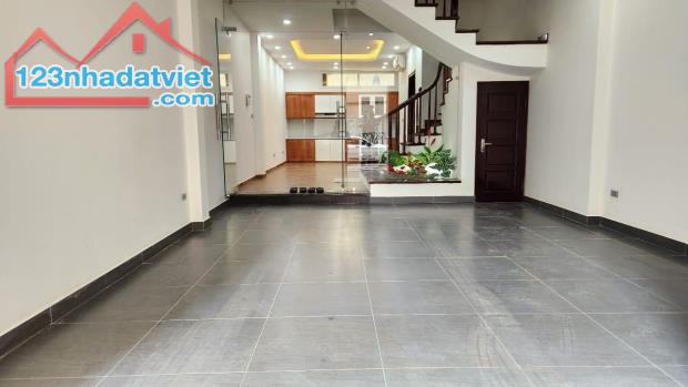 1 căn duy nhất KINH DOANH 3 Ô TÔ tránh Dương Khuê, Từ Liêm 72m MT5m 26 tỷ - 2