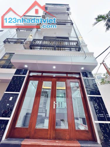 Bán nhà Xuân Phương 32M 5 Tầng, 3P Ngủ, 30m ô tô đỗ giá 4.3 tỷ