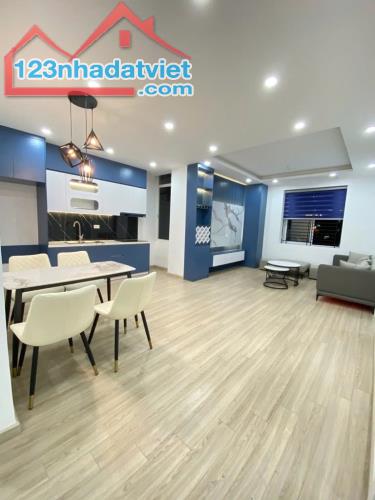 Nhỉnh 3 tỷ, Cầu Giấy, 74m 2ngủ 2vs mới tinh chưa ở, ô tô đỗ, thang máy chạy êm du, hướng n - 2