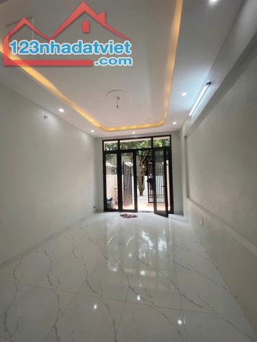 Nhà Tình Lam, Đại Thành 3Tầng*55m2. ngay chợ Tình Lam, Cầu Đại Thành, giá 3,35tỷ - 4