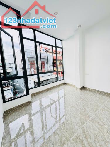 NHÀ 3 TẦNG GẦN KHU DU LỊCH THÁP BÀ 45M2, NGANG 3.88M GIÁ CHỈ 3 TỶ 200 - 1