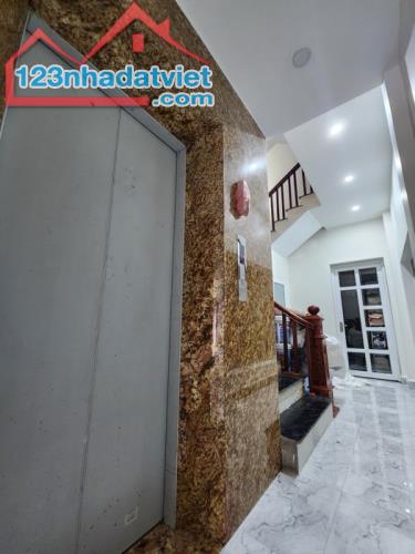 Bán nhà ở + dòng tiền Trịnh Công Sơn 80m2,10m ra phố,oto đỗ cửa,view CV nước giá 20,x tỷ - 1