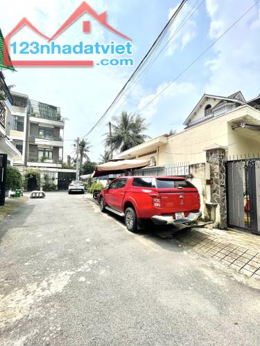 Bán Nhà NGANG 12x25,gần đường Linh Đông,P Linh Đông Thủ Đức,Đường 7M xe Hơi tránh,
