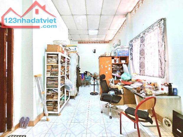 Bán Nhà NGANG 12x25,gần đường Linh Đông,P Linh Đông Thủ Đức,Đường 7M xe Hơi tránh, - 2