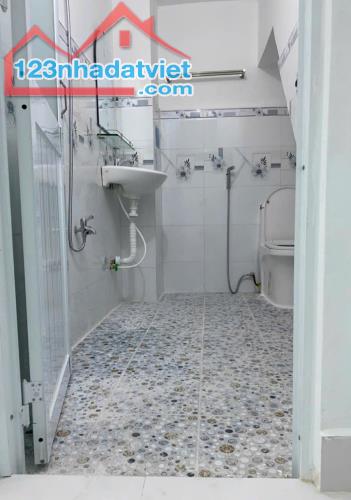 Cho thuê nhà HẺM XE HƠI 80m2, Đường Huỳnh văn Nghệ, P.15, Quận Tân Bình. - 4