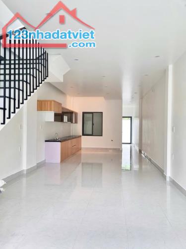 Bán nhà 3 tầng đường Duy Tân, phường An Cựu, Tp.Huế - 1