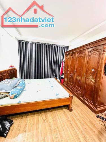 Bán nhà Thái Thịnh 36m2 5T 7,5 Tỷ, Nội Thất Đẹp, Ngõ Thông KD Ác liệt, 30M ra ô tô tránh - 2