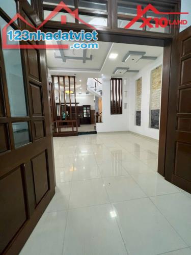 BÁN NHÀ BIỆT THỰ NGAY CHỢ 26 ,TÂN PHONG. 210m2 giá chỉ 5,3 tỷ