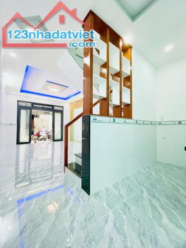 NHÀ 2 TẦNG ĐẸP LUNG LINH - 40M2 - SÁT MT TRUNG MỸ TÂY 13. Q.12 - GIÁP GÒ VẤP - NHỈNH 3 TỶ - 2