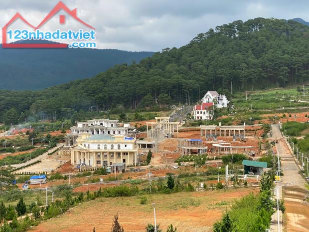 Mảnh đất dưới chân núi LangBiang view cực đẹp tại Đà Lạt