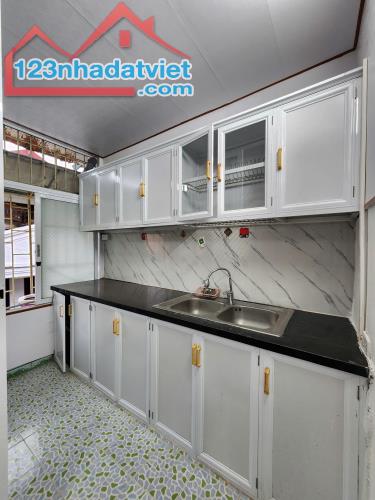 BÁN TẬP THỂ HOÀNG QUỐC VIỆT 80M2 - 3.5 TỶ ( CÓ THƯƠNG LƯƠNG ) - 3