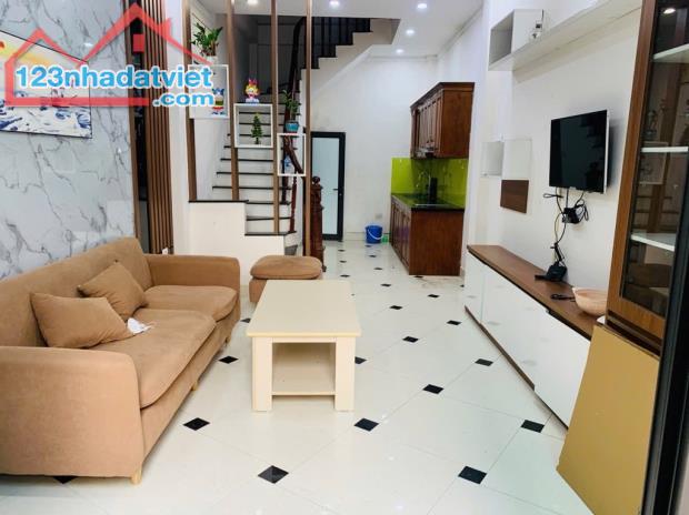 🏡 Bán Nhà Phố Lụa Vạn phúc , Diện Tích 30 m ,5Tầng .💰Giá hơn 6 tỏi .      🍀Vị trí : +nh