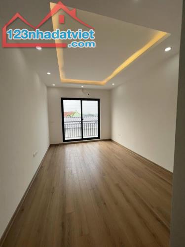 Quá rẻ! Chỉ tử 2,24tỷ có ngay nhà 3T*36m2, Ôtô đỗ cửa, gần trường học, 10p lên TT Hà Đông - 3