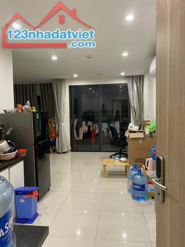 Cần bán căn hộ đã có sổ , căn góc diện tích 63m2, 2PN_2WC tòa Rainbown Vinhome Granpark Q9