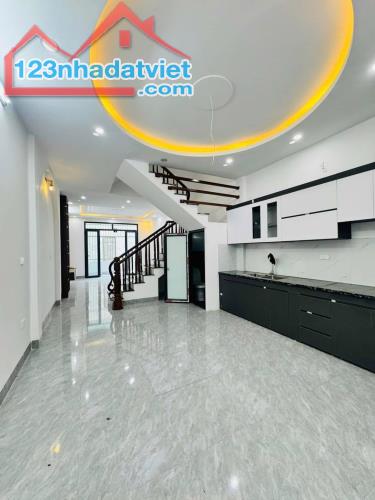 Bán nhà An Khánh 42M 4 Tầng, 5 phòng, đường 4m giá 3.3 tỷ - 1