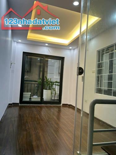 Bán Nhà Nguyễn Đình Hoàn 12M x 5T Chỉ 3,15 Tỷ. 20m ra ô tô, full nội thất - 2