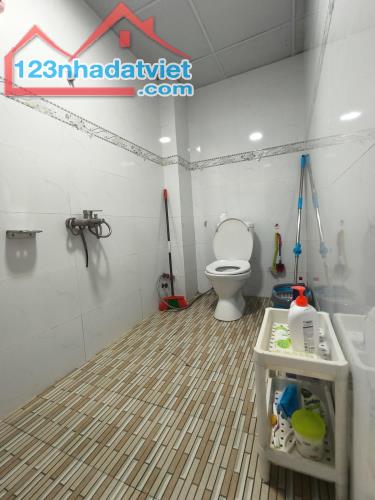 BÁN 🏘️ C4 MỚI, ĐẸP TÂN CHÁNH HIỆP - Q12  DT: (4*11) 💸💸 3TỶ -TL🌹🌹🌹 .Hẻm 5m oto đua nh - 2