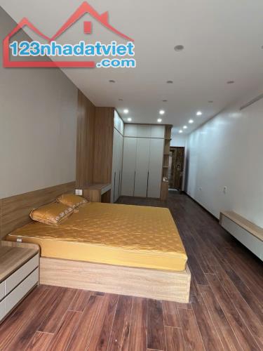 BÁN NHÀ TÂY SƠN, LÔ GÓC 2 THOÁNG, NGÕ ÔTÔ, 50M RA PHỐ. DT 95M, 4TẦNG, 18.6TỶ. LH 098482302 - 2