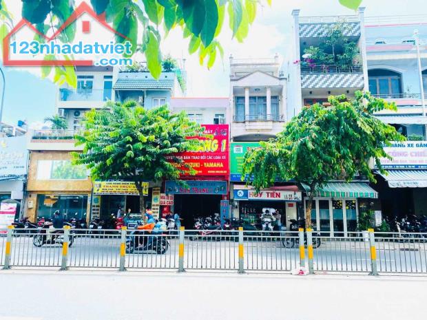 2 MTKD trước sau Luỹ Bán Bích và Nguyễn Thái Học -DT : 4.2x22m - 2 lầu st - Giá:17.3 tỷ TL