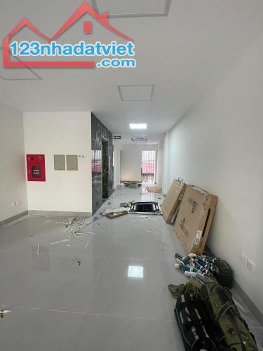 BÁN NHÀ MẶT PHỐ ĐỖ QUANG - VỊ TRÍ SIÊU VIP - 8 TẦNG KINH DOANH - DT 70M2 GIÁ CHÀO 52 TỶ